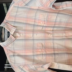 Men's short-sleeved button down shirt